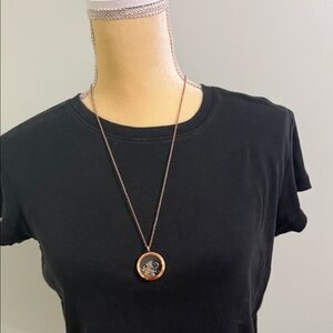 Elegant Rose Gold Pendant Necklace